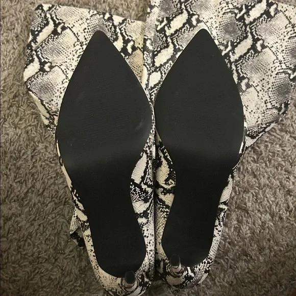 Steve Madden Boots - Picture 5 of 10